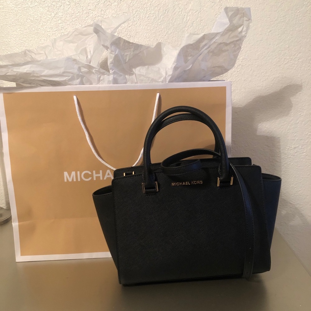 -SOLD- Michael Kors Medium Selma Satchel